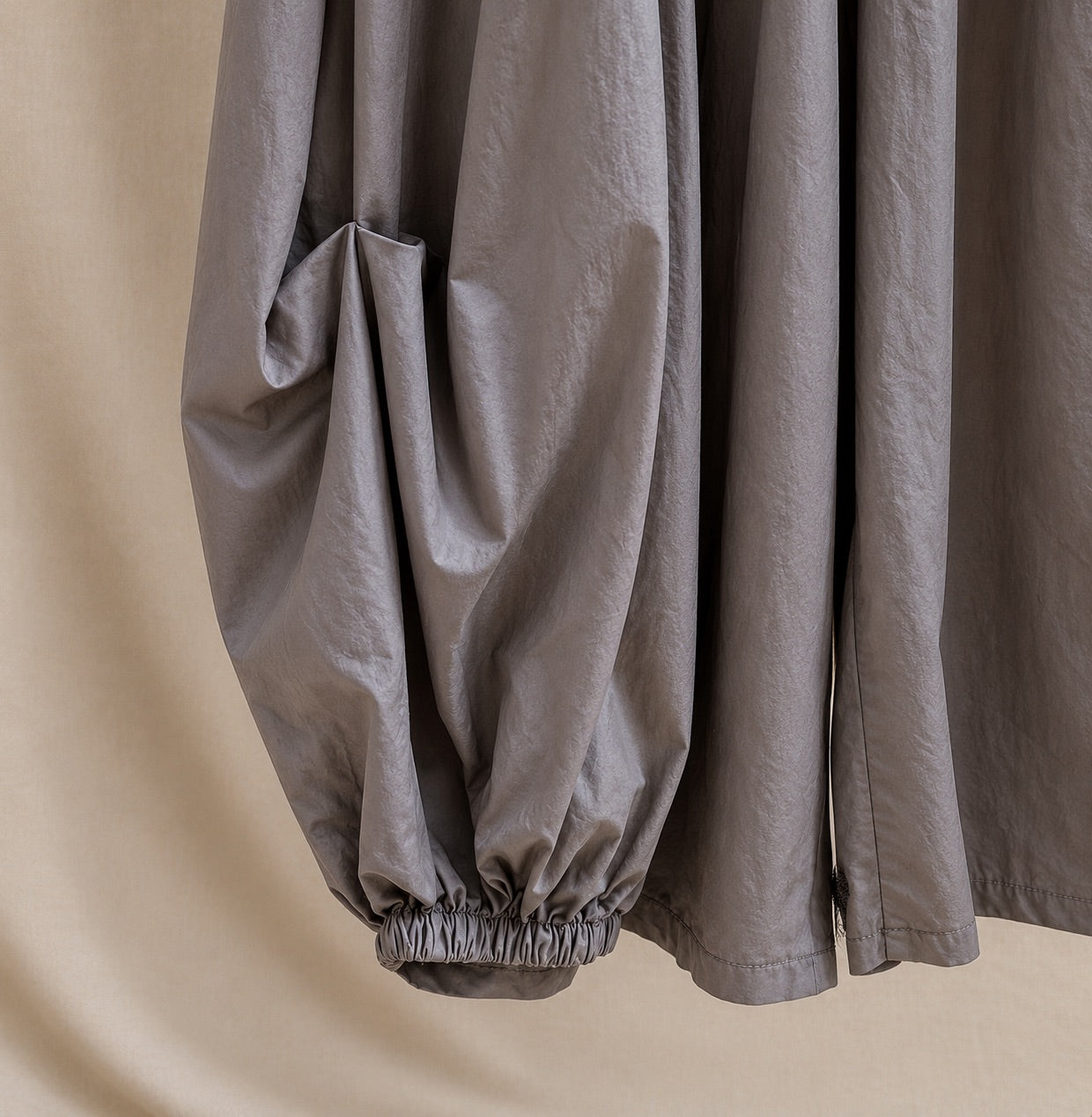 Pantalón bombacho fluido de cintura elástica – cómodo, amplio y moderno