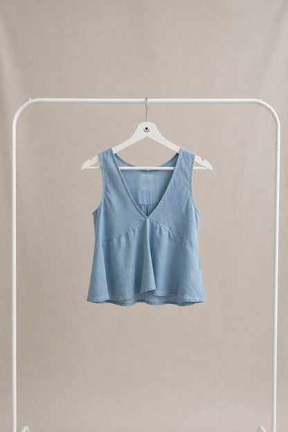 Top de Lino Estilo Minimalista con Escote en V Azul