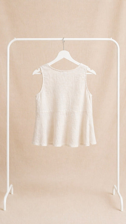 Top de Lino Estilo Minimalista con Escote en V Beige
