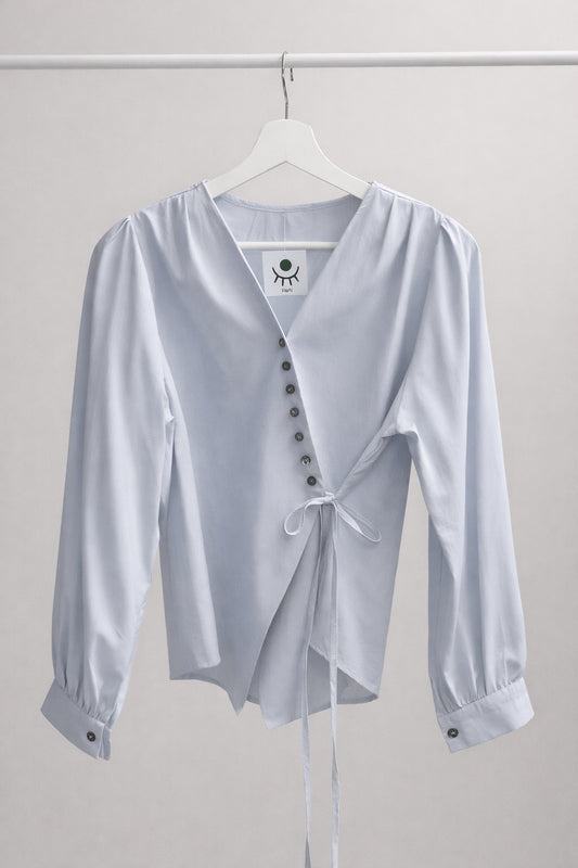 Blusa Cruzada con Lazo y Botones