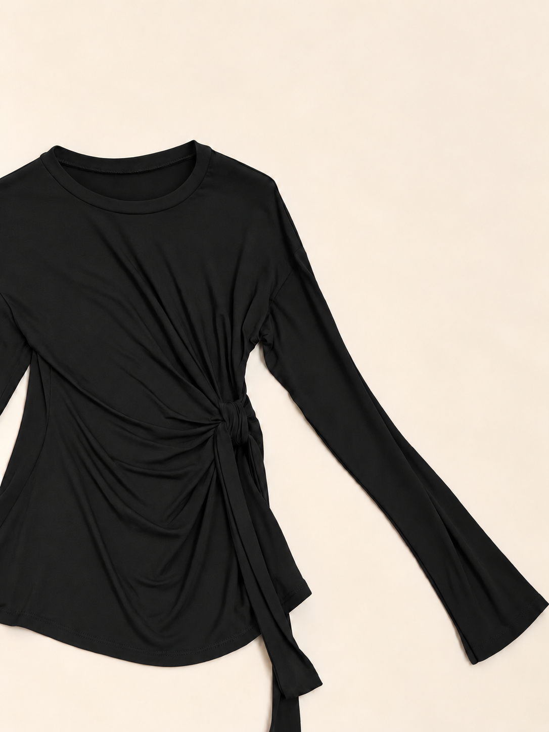 Camiseta ajustada de manga larga con nudo lateral