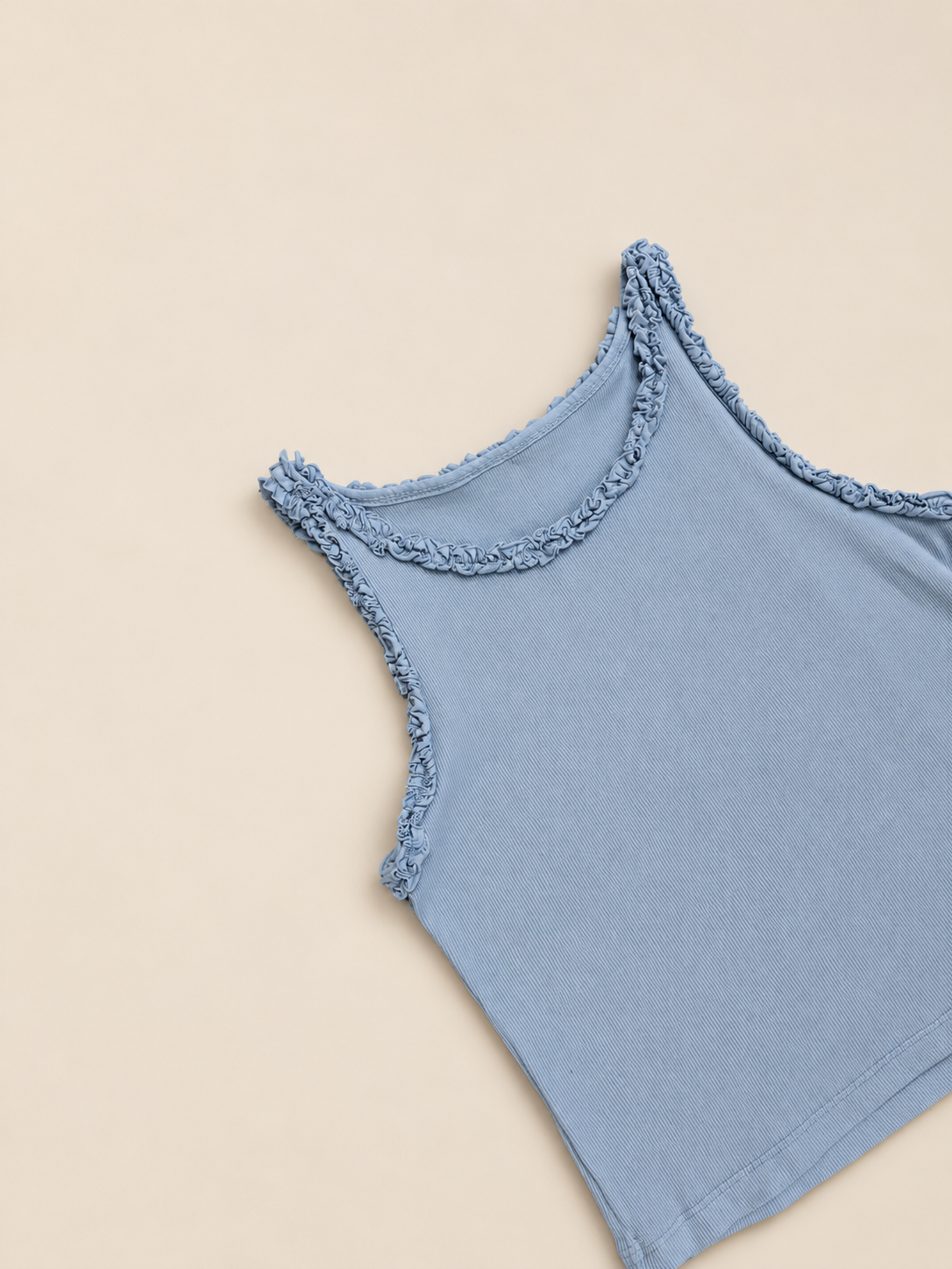 Top de Tirantes Azul con Detalle Fruncido
