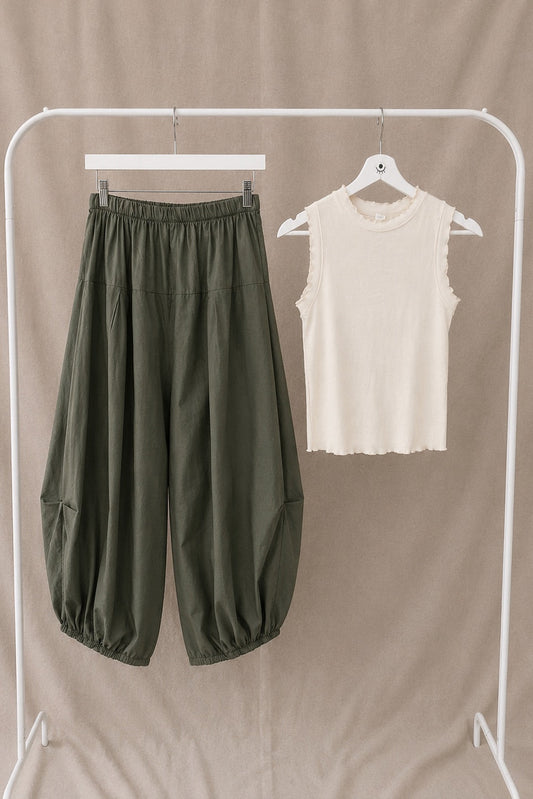 Pantalón bombacho verde de algodón – cintura elástica y bajo ajustado cómodo
