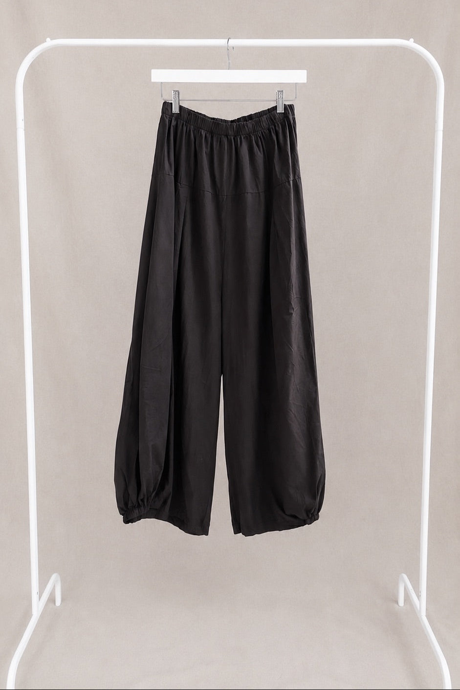 Pantalón bombacho fluido de cintura elástica – cómodo, amplio y moderno