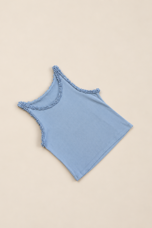 Top de Tirantes Azul con Detalle Fruncido