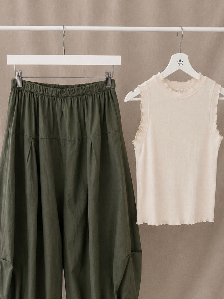 Pantalón bombacho verde de algodón – cintura elástica y bajo ajustado cómodo