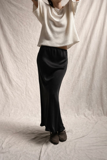 Falda Satinada Midi Negro