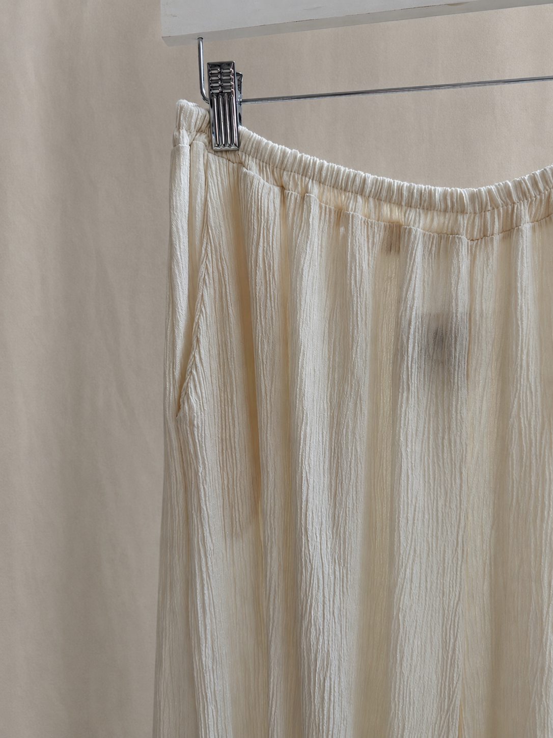 Pantalón Bombacho Texturizado para Mujer | Cómodo, Elegante y de Tendencia