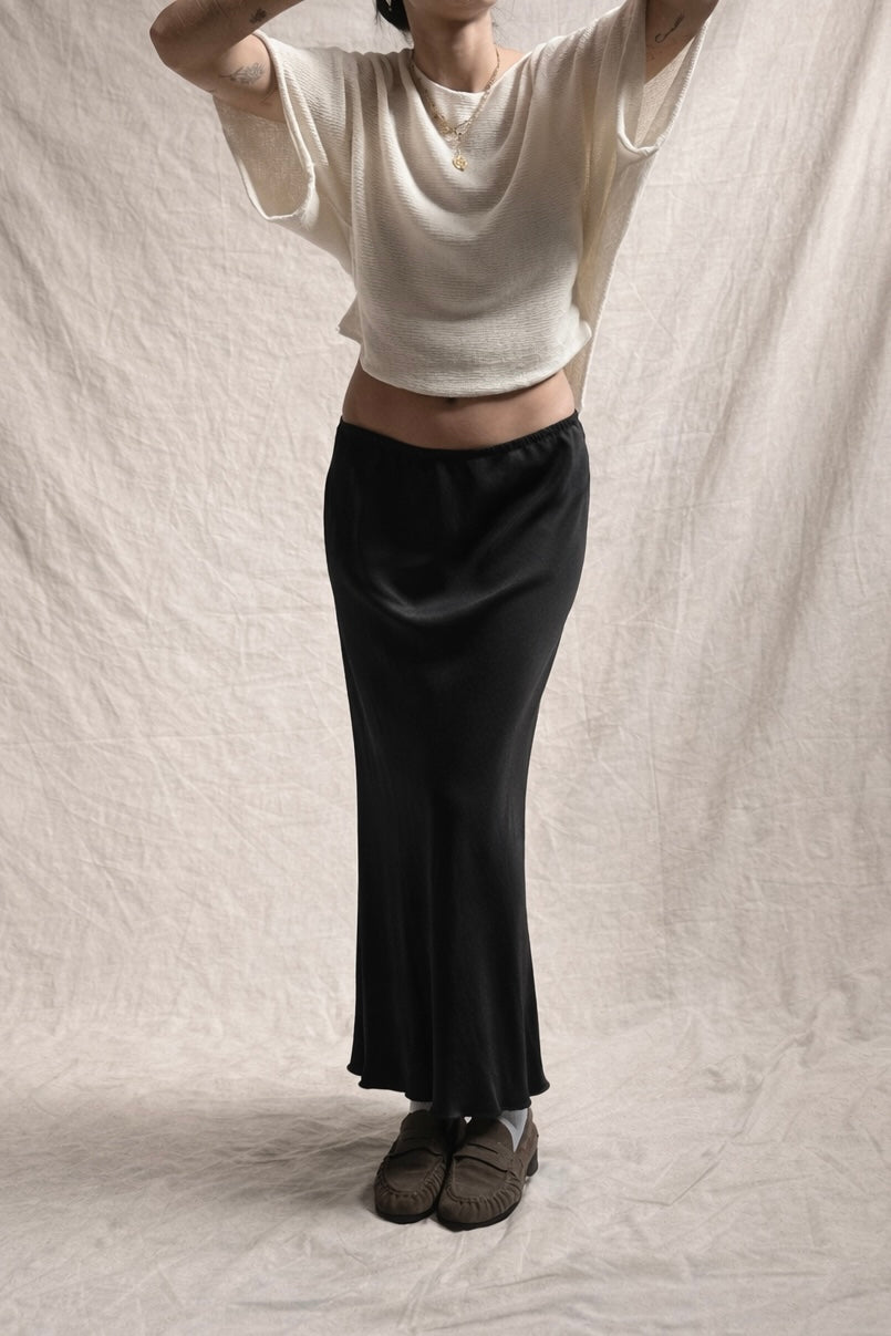 Falda Satinada Midi Negro