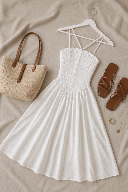Vestido de algodón blanco midi con tirantes y cuerpo fruncido – estilo romántico elegante