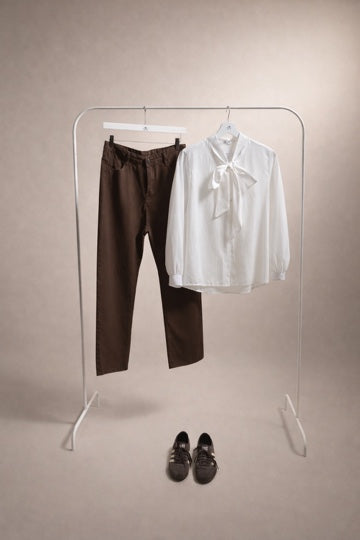 Blusa Elegante con Lazo en el Cuello