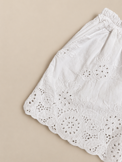 Shorts de algodón con bordado floral y cintura elástica – estilo boho
