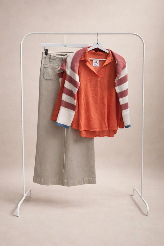 Blusa de Algodón Fluida Cuello Abierto